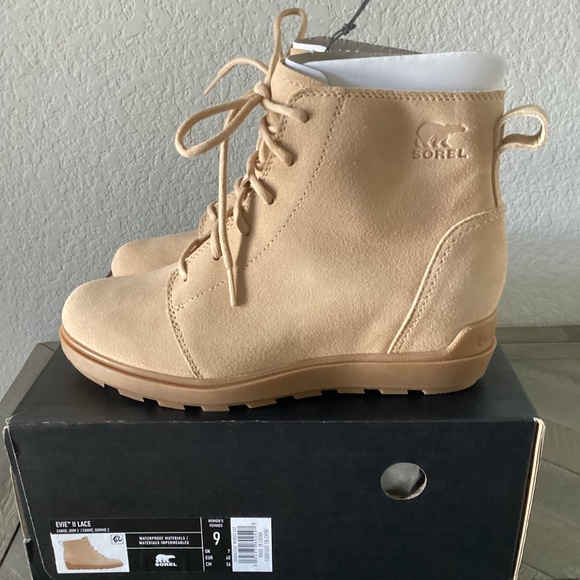 SOREL Women's Evie II Lace-Up Hidden Wedge Boots, size 9 - Picture 1 of 9